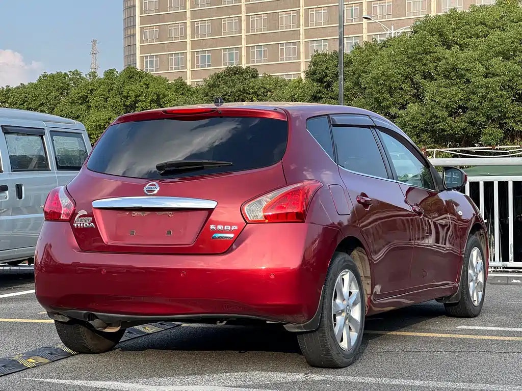 Nissan Tiida — миниатюра 14