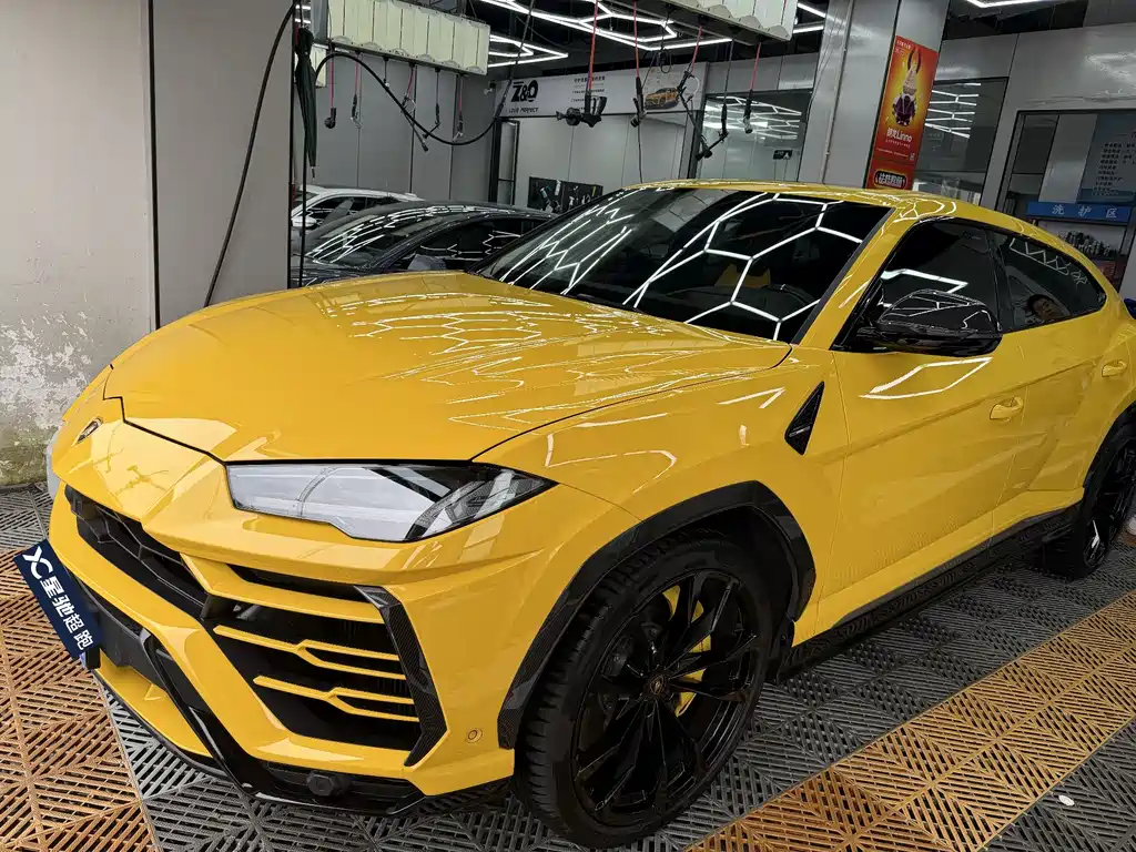 Lamborghini Urus 2020