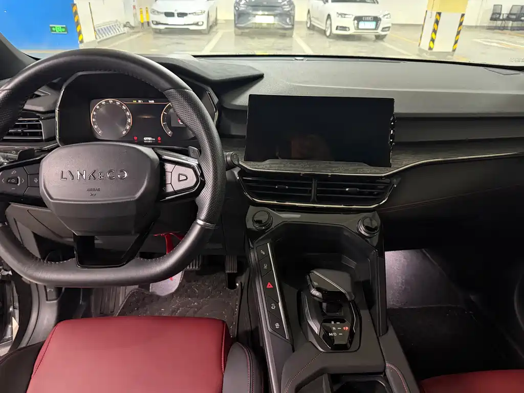 Lynk & Co 06 2020 1.5T Pro
