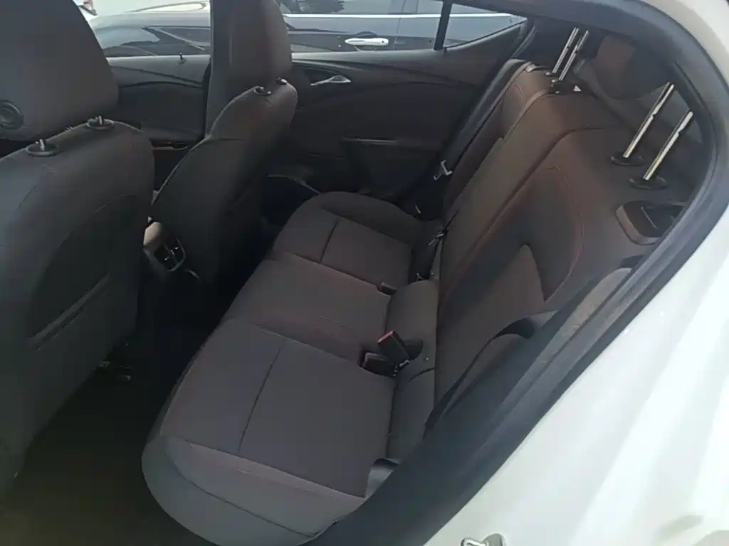 Buick Verano — миниатюра 17