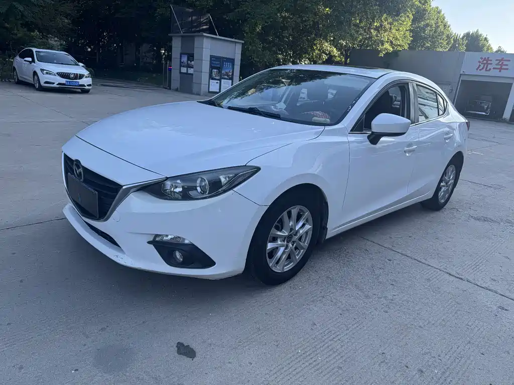 Mazda 3 Axela 2016 Sedan 1.5L Auto Luxury Type