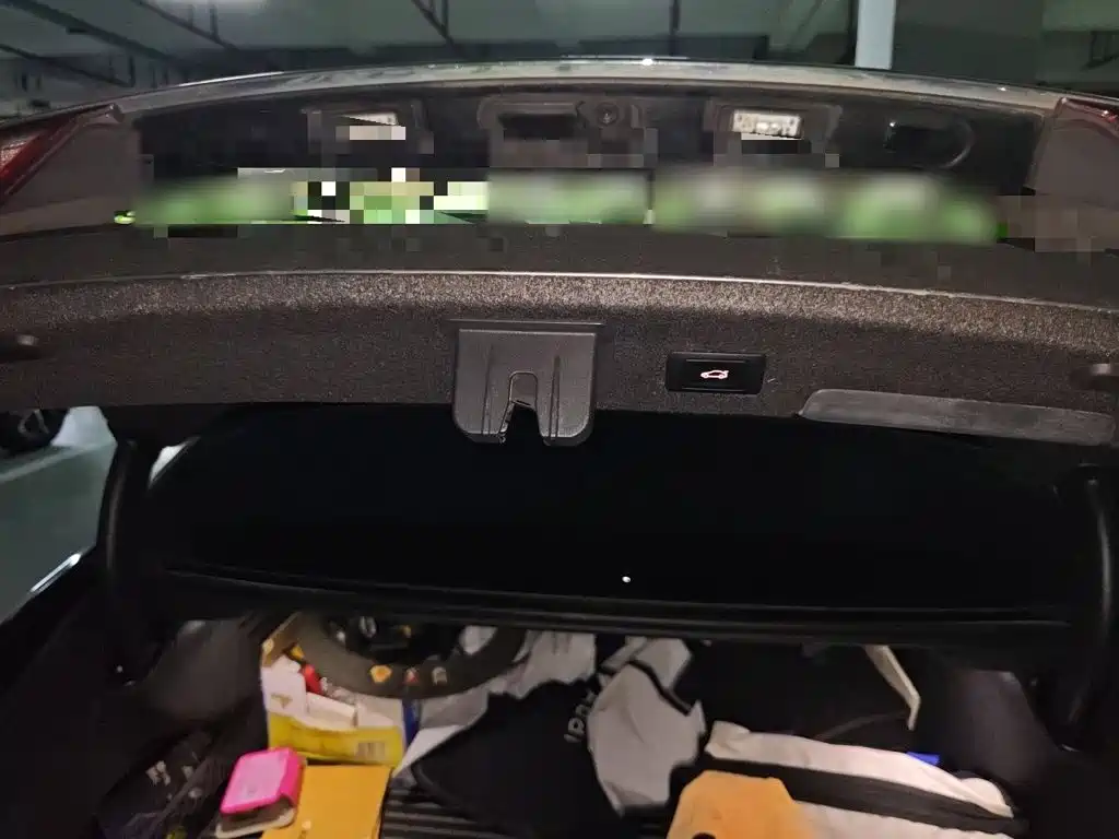 Audi A6L New Energy — миниатюра 10