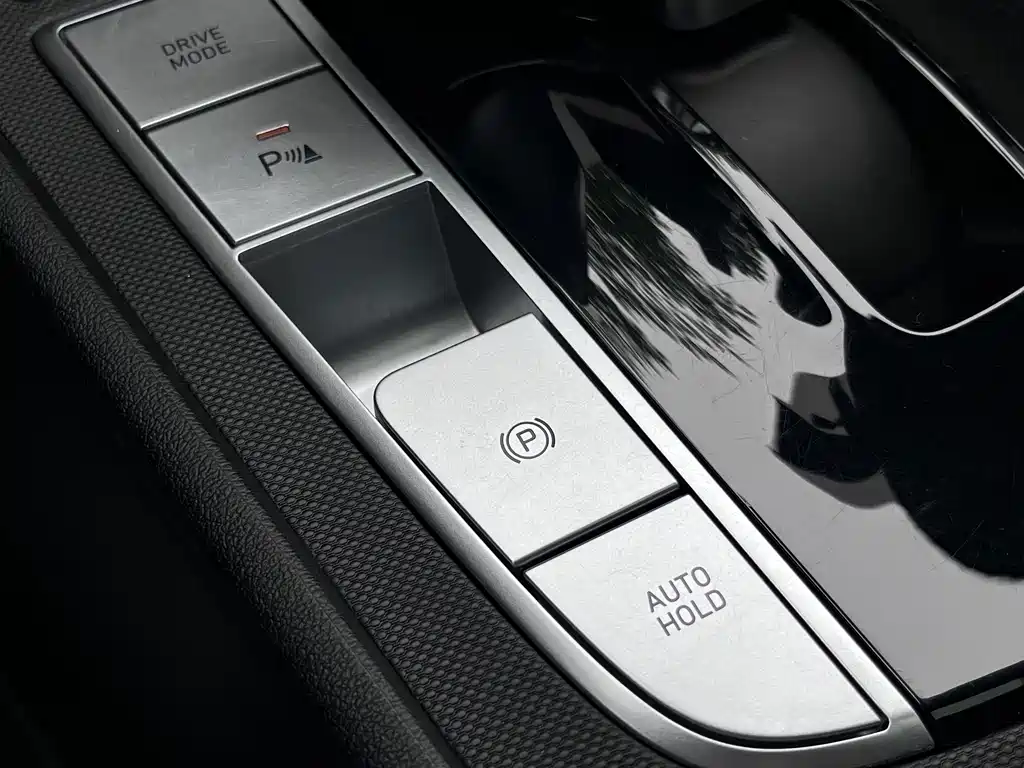 Hyundai Elantra — миниатюра 25