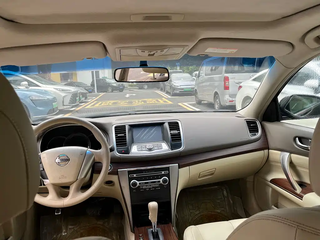 Nissan Altima 2010 2.0L XL