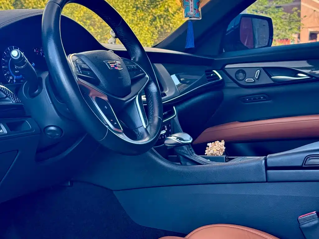 Cadillac CT6 — миниатюра 5