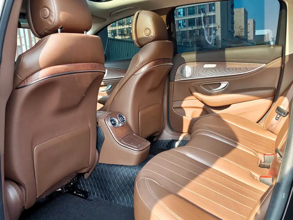 MERCEDES-BENZ E CLASS