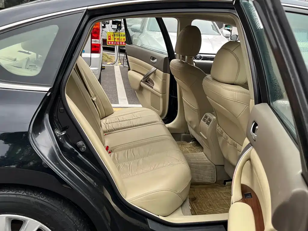 Nissan Altima 2010 2.0L XL