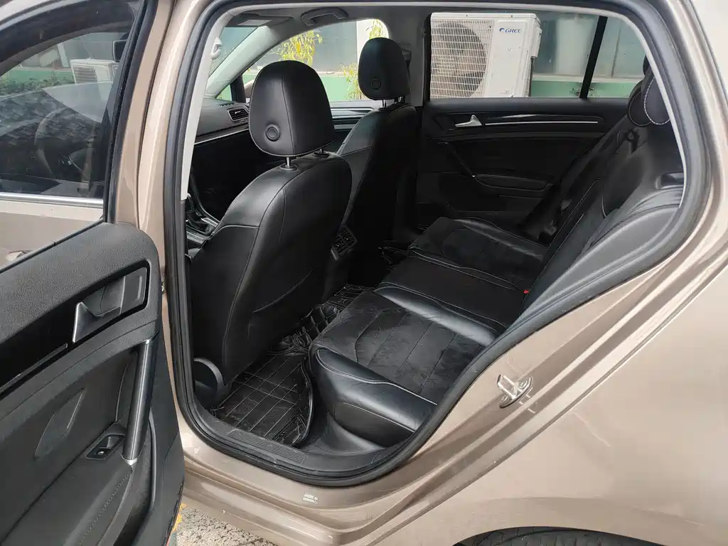 Volkswagen Golf — миниатюра 7