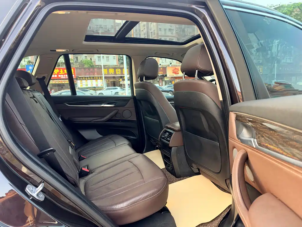 BMW X5 (Import) — миниатюра 13