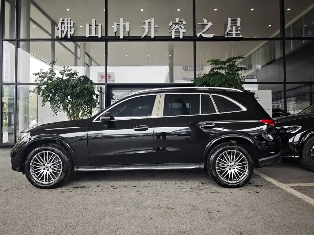 Mercedes-Benz GLC 2025 GLC 300 L 4MATIC 7 мест