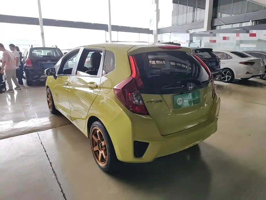 Honda Fit — миниатюра 5
