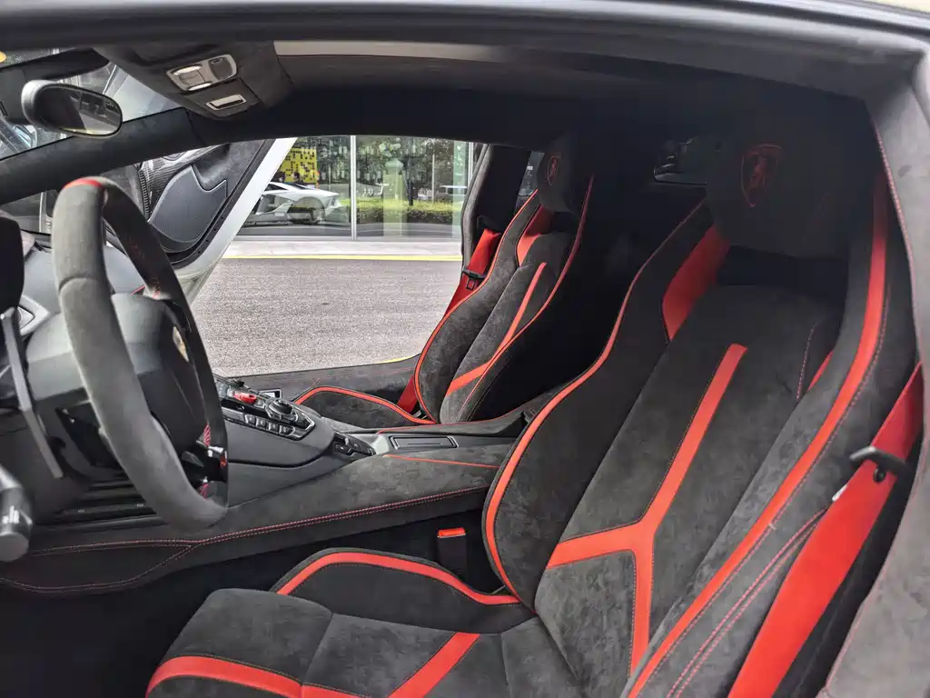 Lamborghini Aventador 2011 LP 700-4