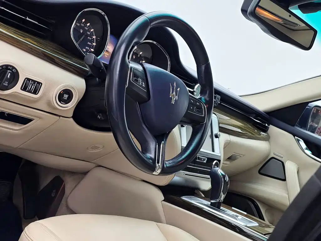 Maserati Quattroporte — миниатюра 22