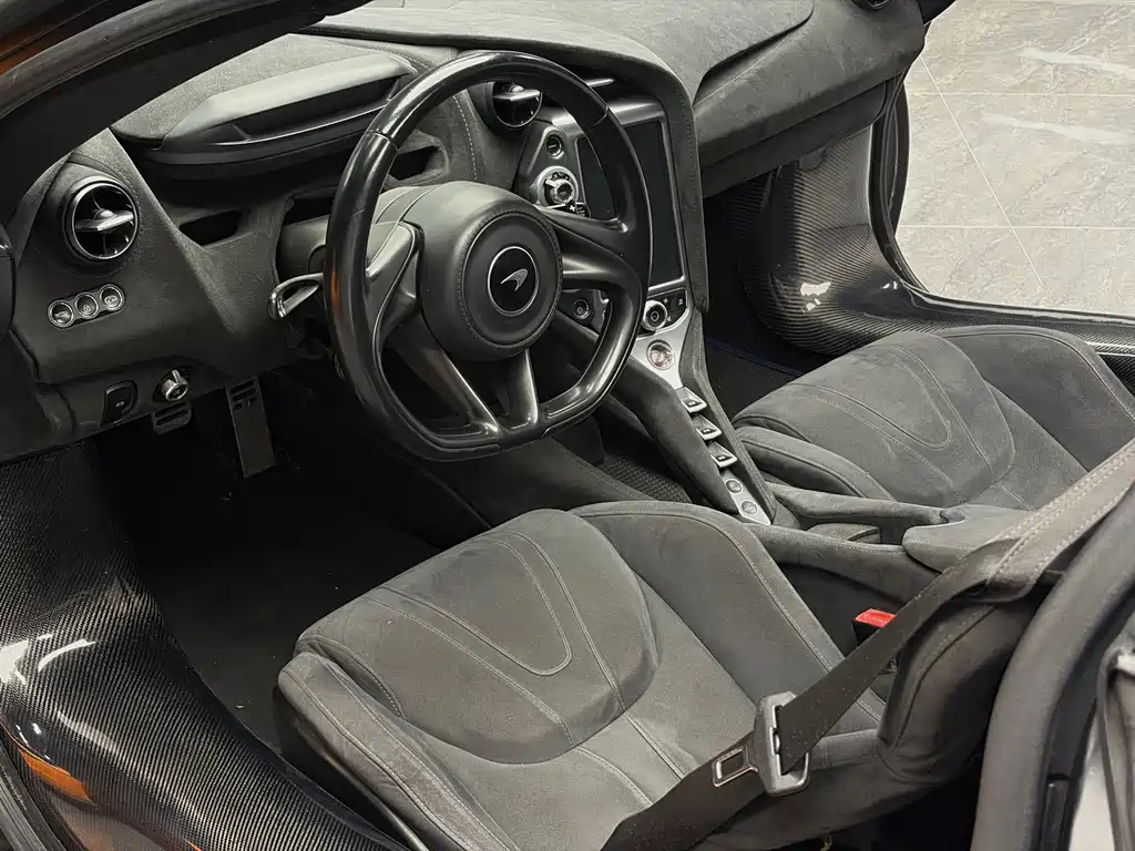 McLaren 720S — миниатюра 14
