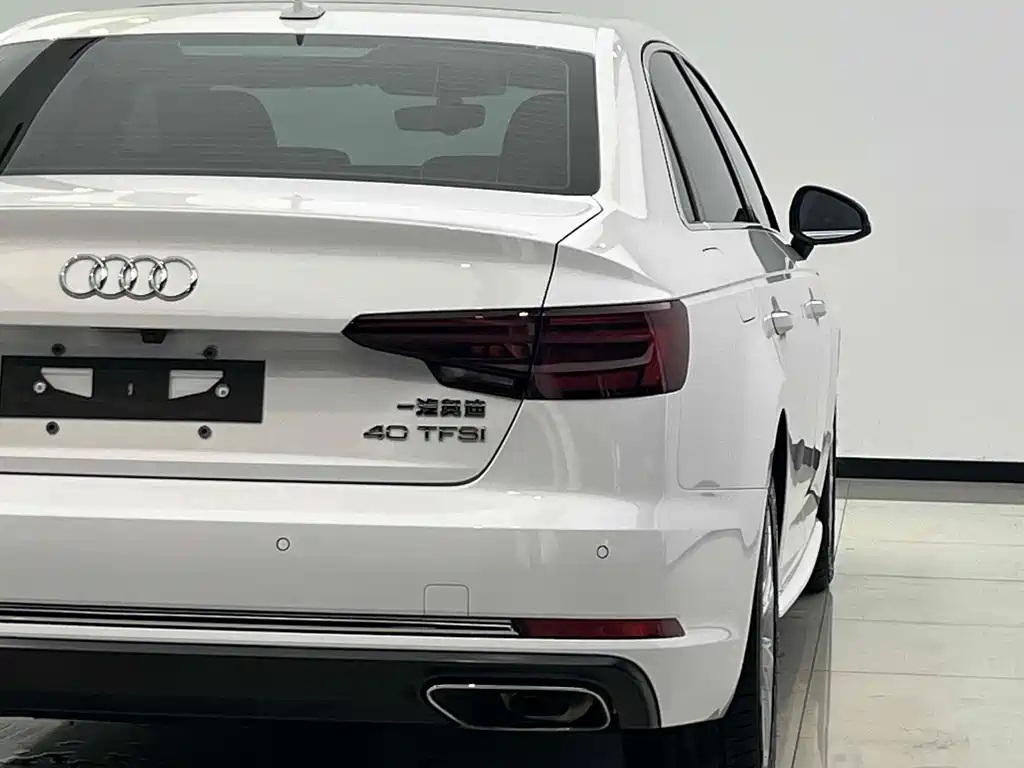 Audi A4L — миниатюра 7