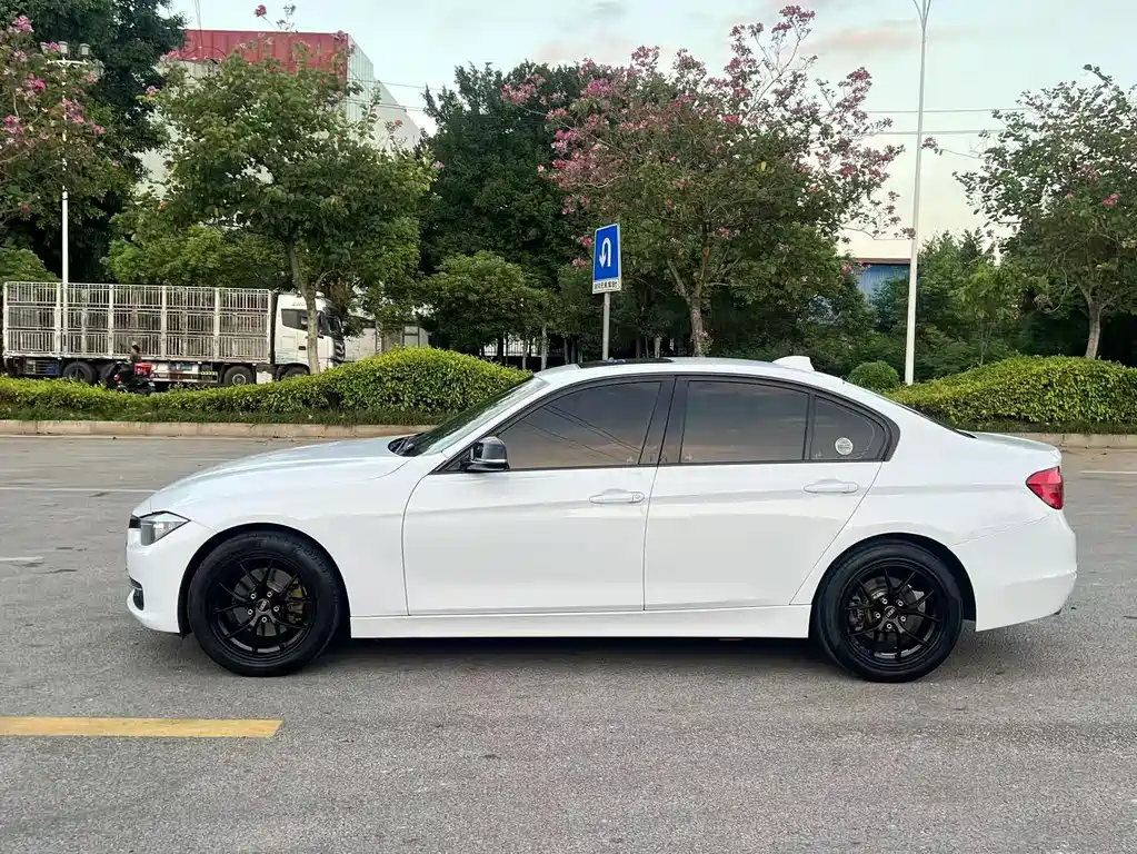 BMW 3 Series — миниатюра 4