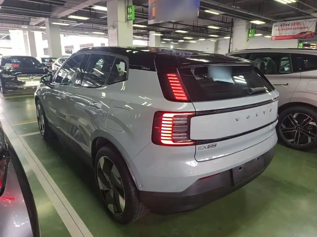 Volvo EX30 — миниатюра 5
