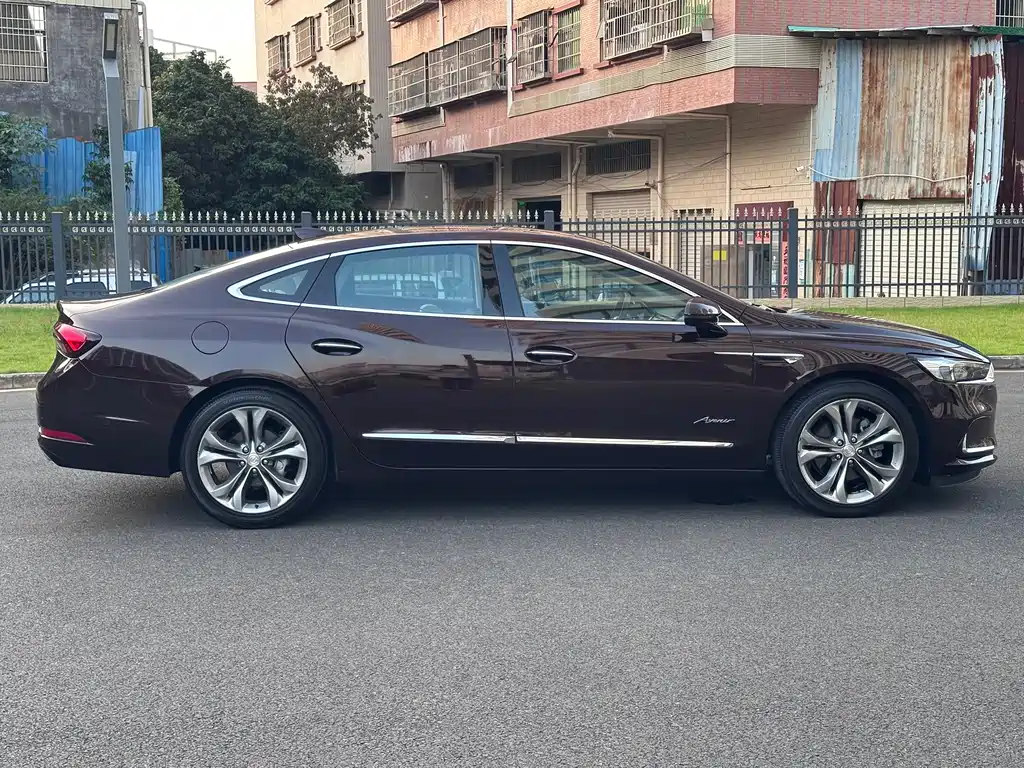 Buick LaCrosse — миниатюра 11