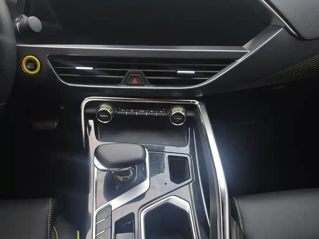 Geely TugellaS S 2021 2.0TD AT