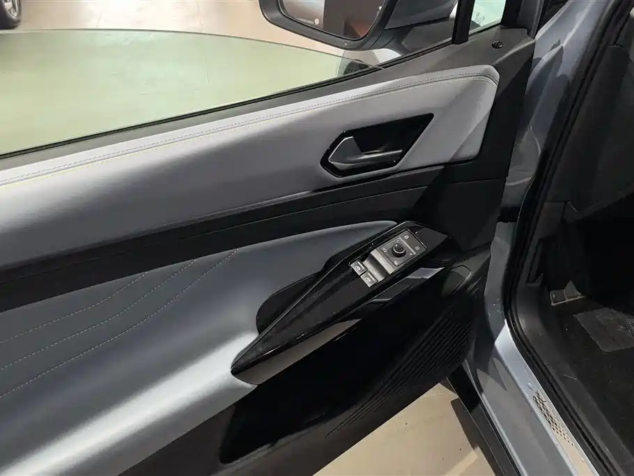 Volkswagen ID.4 X 2025 Smart