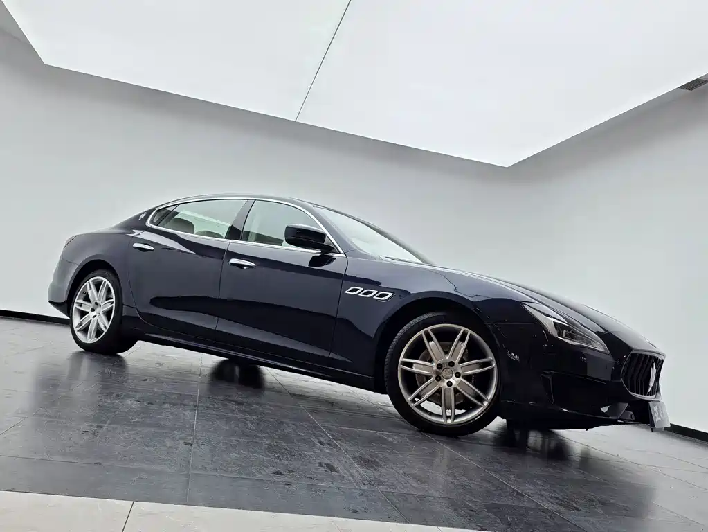 Maserati Quattroporte — миниатюра 6
