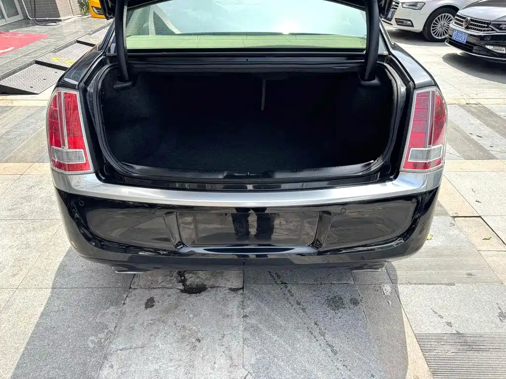 Chrysler 300C — миниатюра 15