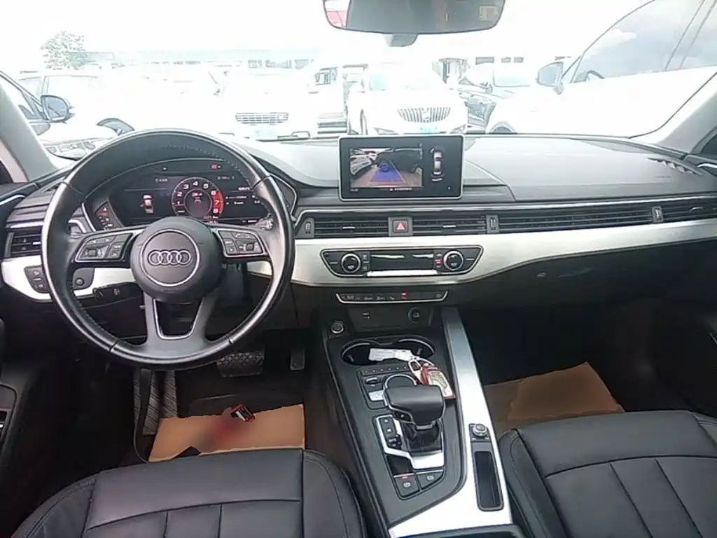 Audi A4L 2019 40 TFSI Fashion V