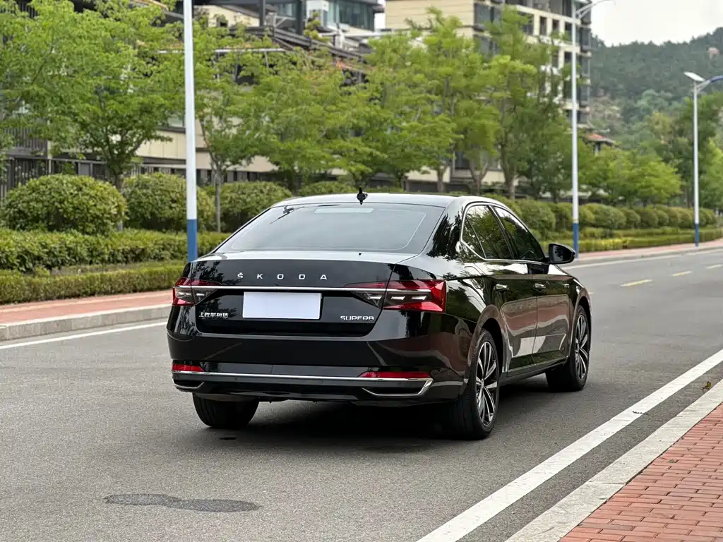 Skoda Superb 2023 TSI280 DSG Premium