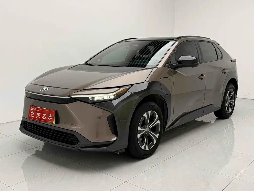 Toyota bZ4X — миниатюра 2