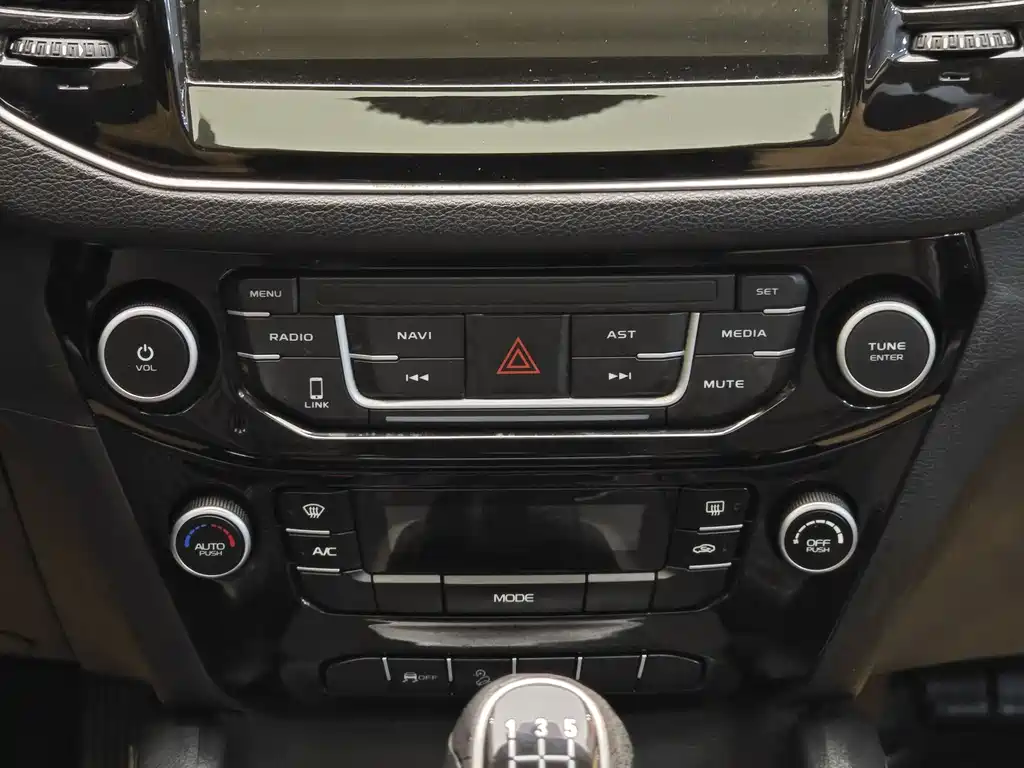 GEELY AUTOMOBILE VISION X6