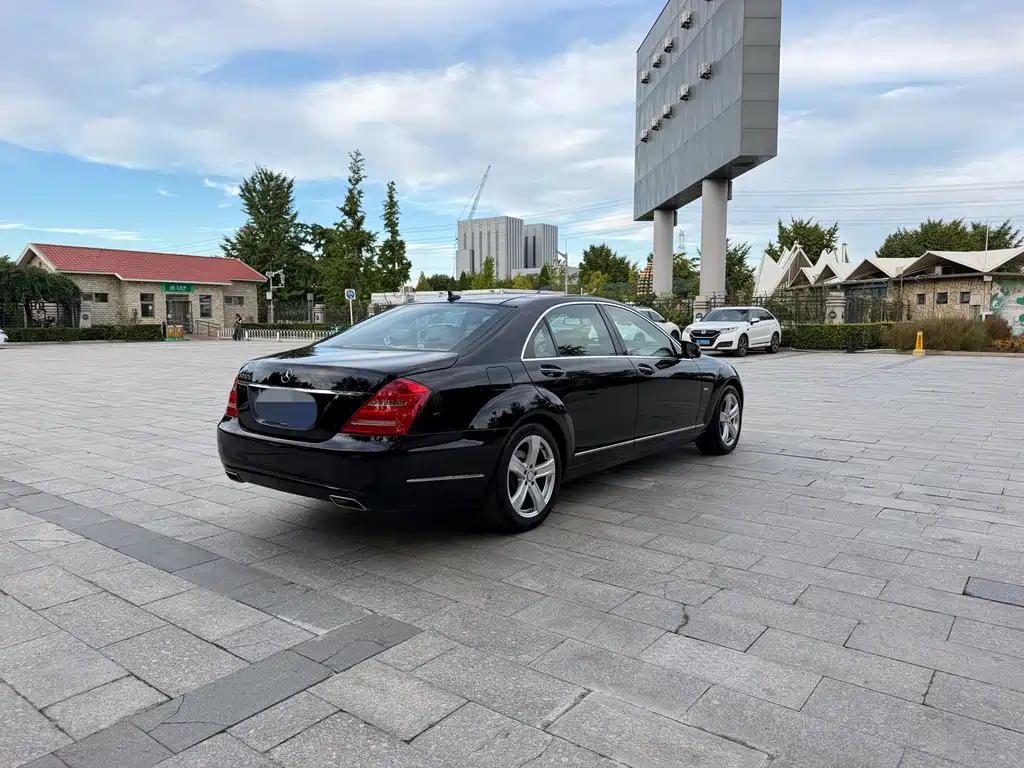 Mercedes-Benz S-Class — миниатюра 6