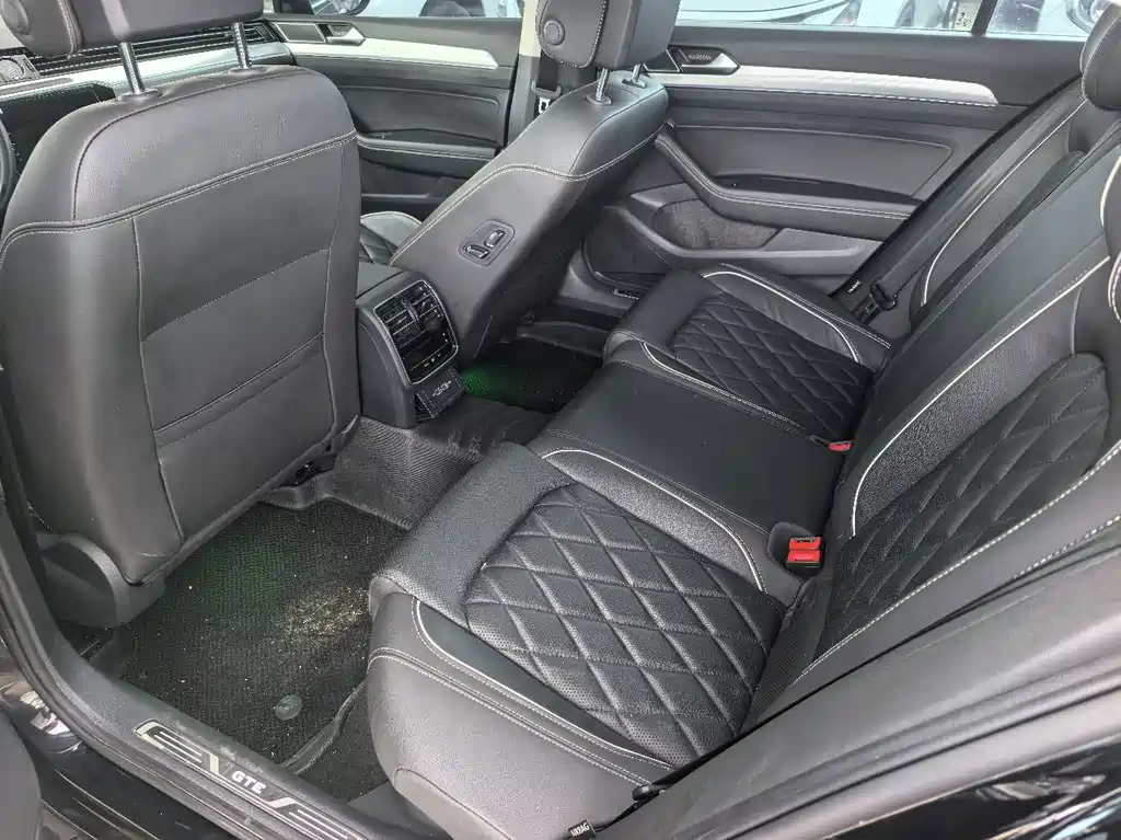 Volkswagen Magotan PHEV — миниатюра 6