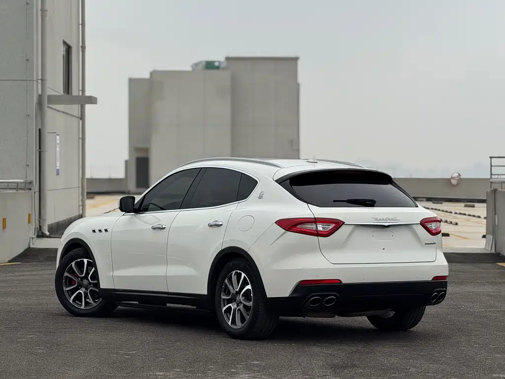 MASERATI LEVANTE