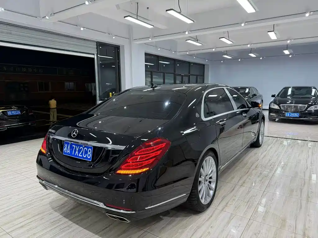 Mercedes-Benz S-Class — миниатюра 7