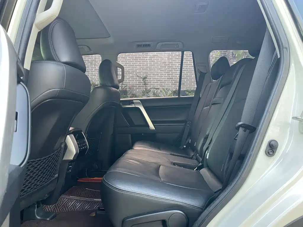 Toyota Prado — миниатюра 12