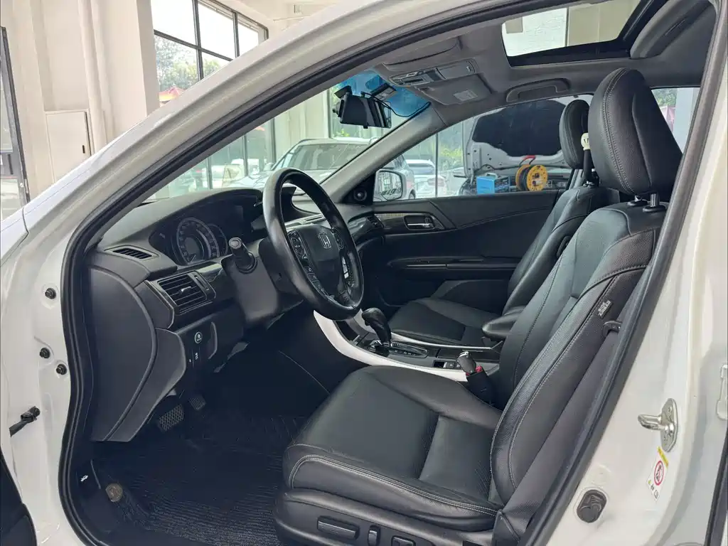 Honda Accord — миниатюра 8