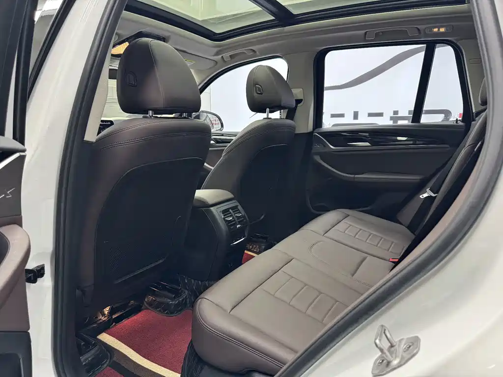 BMW X3 — миниатюра 13