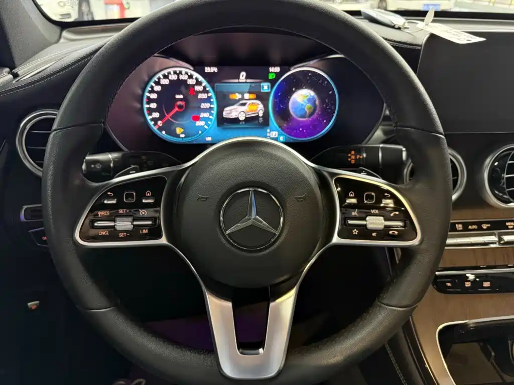 Mercedes-Benz GLC — миниатюра 12