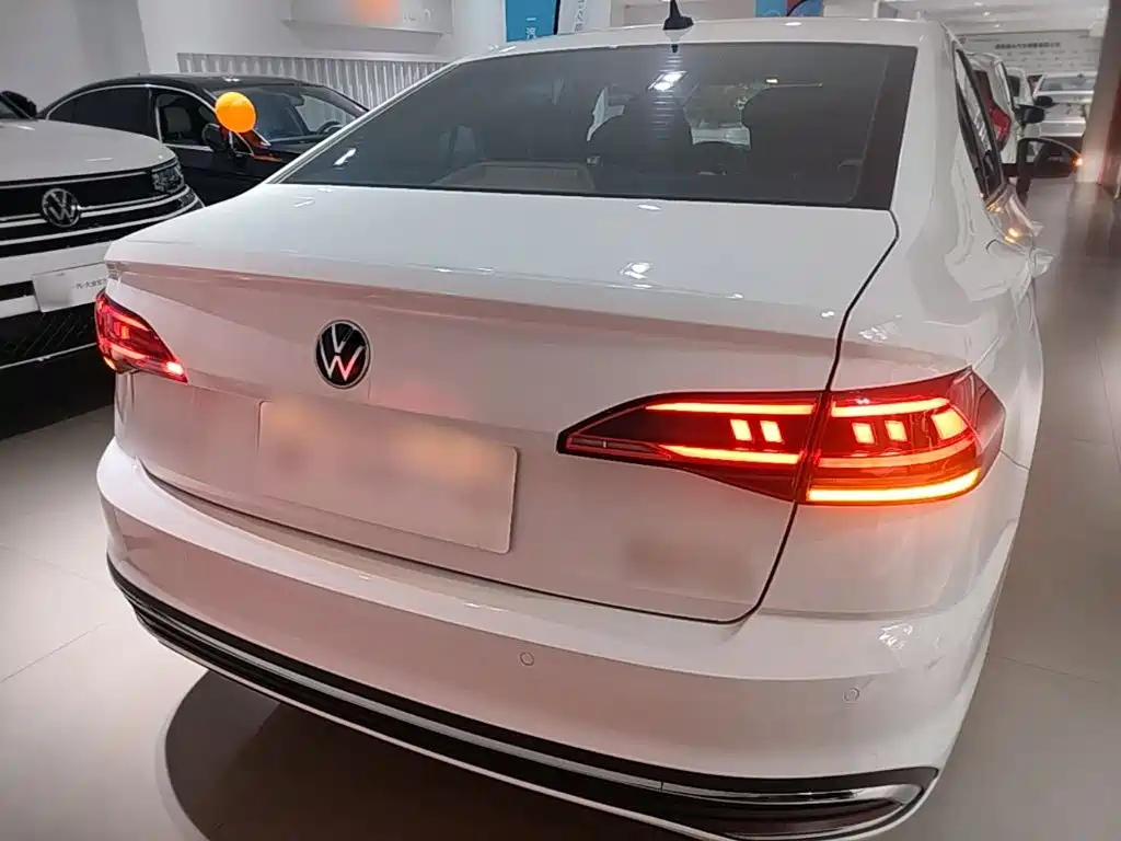 Volkswagen Bora 2023 200TSI DSG