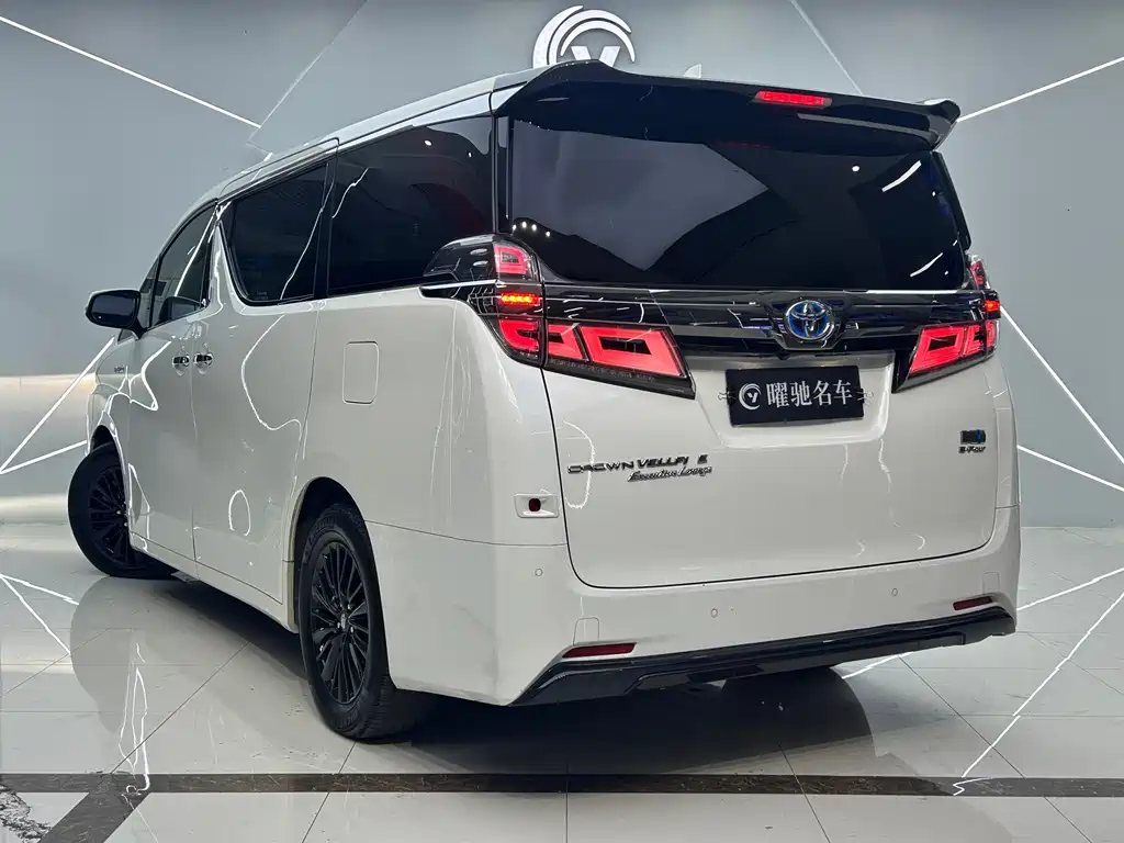 Toyota Vellfire — миниатюра 4