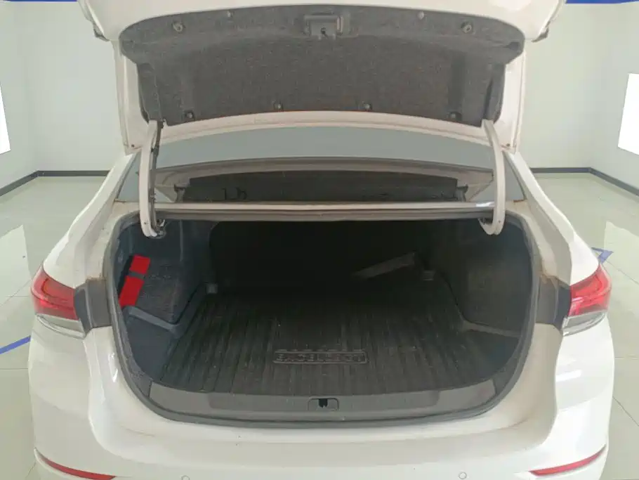 Buick Excelle — миниатюра 4