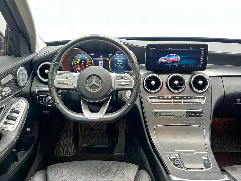 Mercedes-Benz C-Class — миниатюра 21