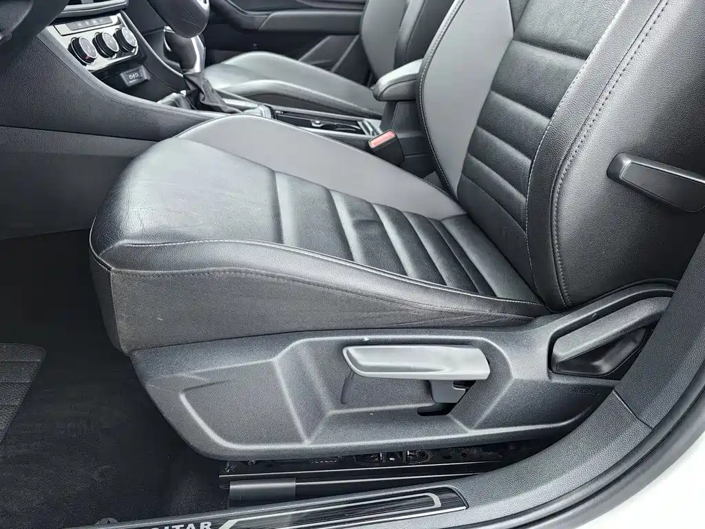Volkswagen Sagitar — миниатюра 20