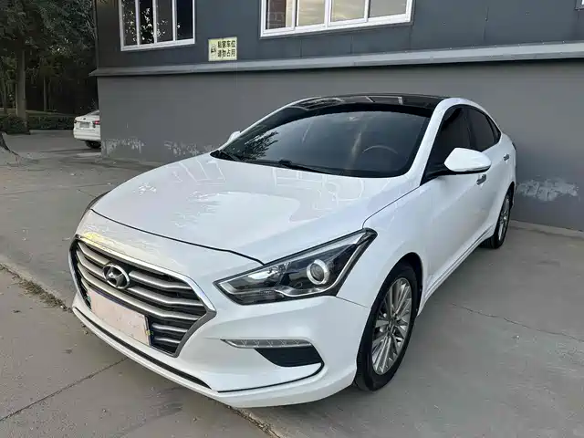 MODERN NAME PICTURE 2018