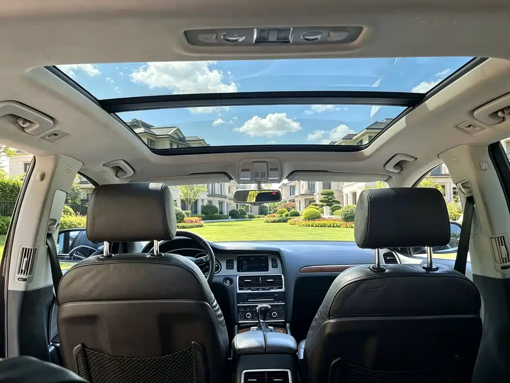 Audi Q7 — миниатюра 5