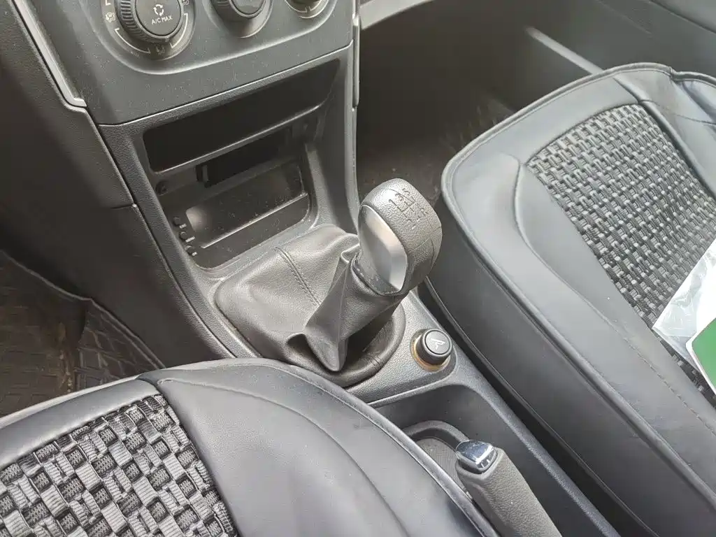 Peugeot 308 — миниатюра 15