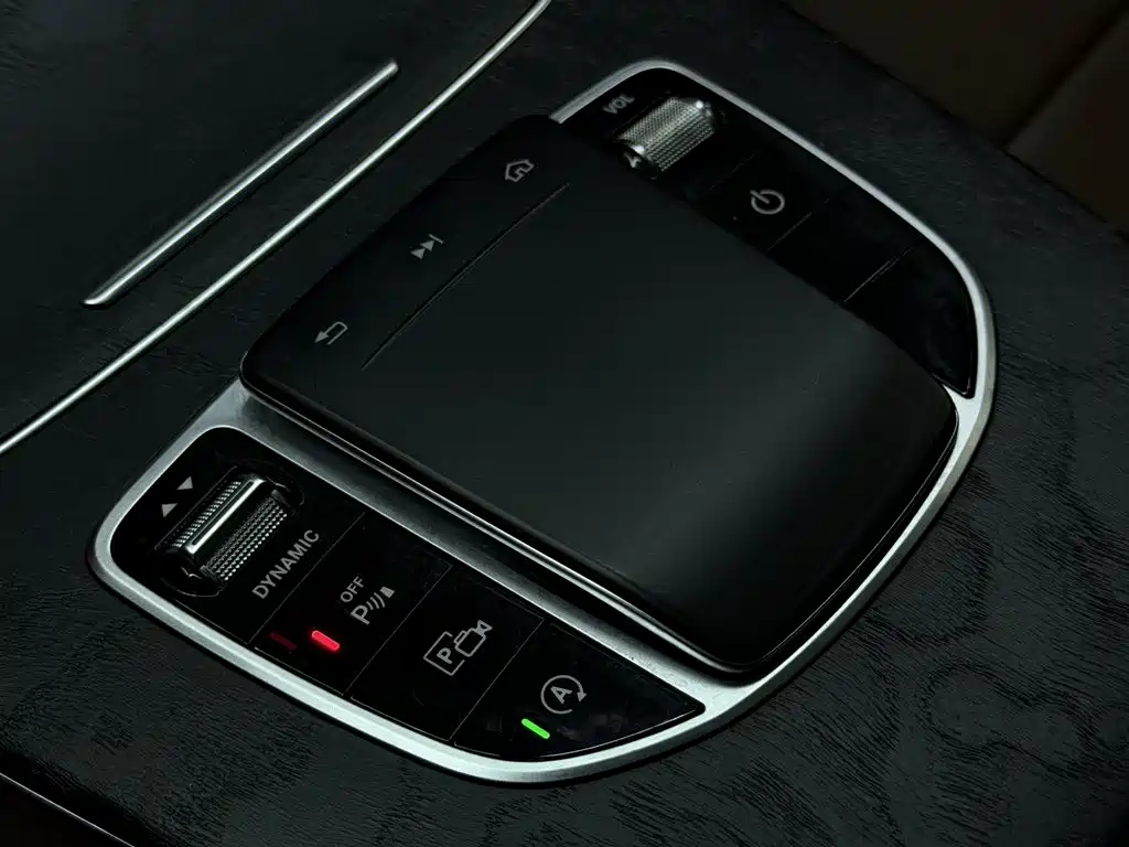 Mercedes-Benz E-Class — миниатюра 21