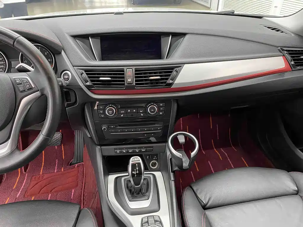 BMW X1 — миниатюра 6