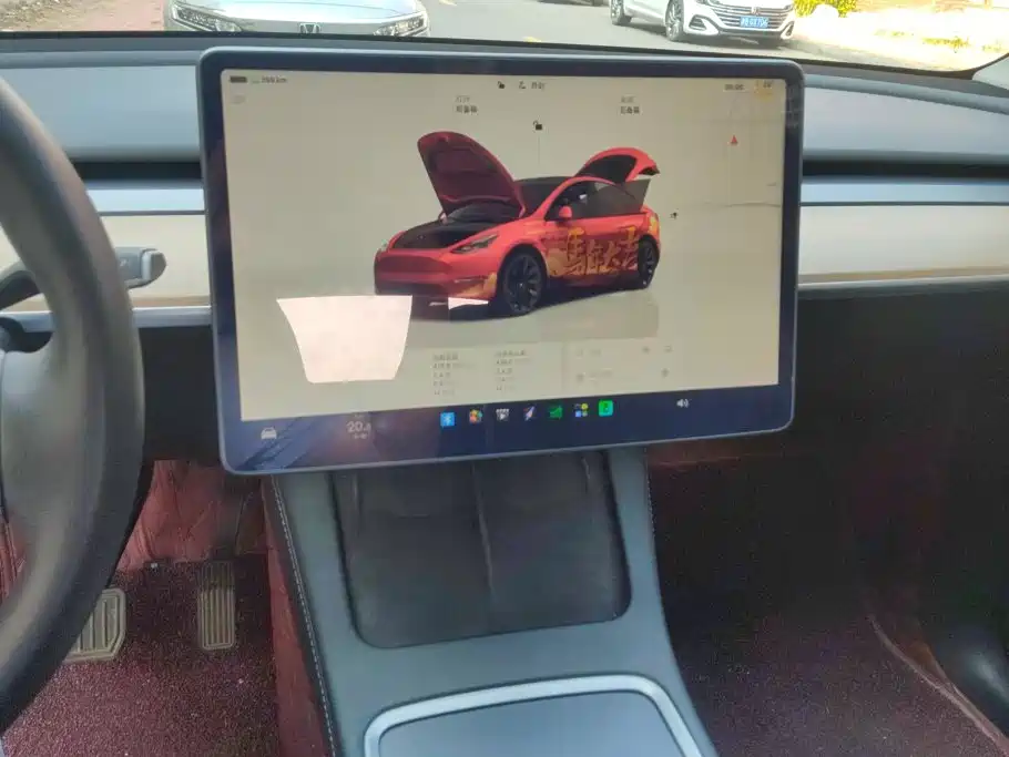 Tesla Model Y — миниатюра 13