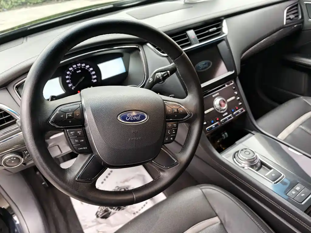 Ford Taurus — миниатюра 10